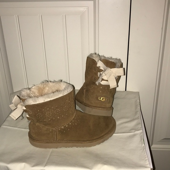 UGG Other - Ugg Bailey bow boots